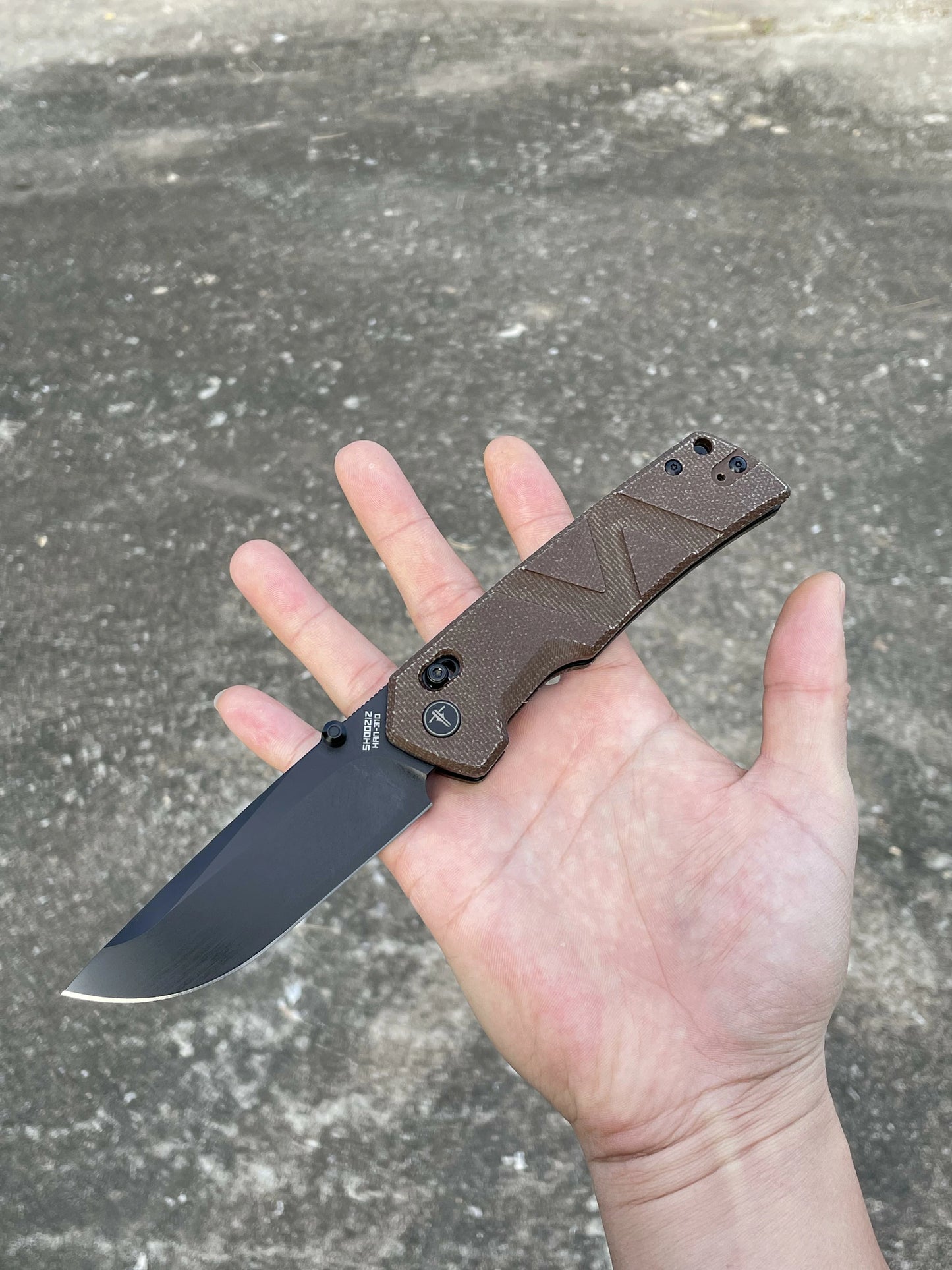 SHOOZIZ™ HAN310-bMB,Axis Lock,3.94"14C28N Steel Black PVD Blade,Brown Micarta Handle