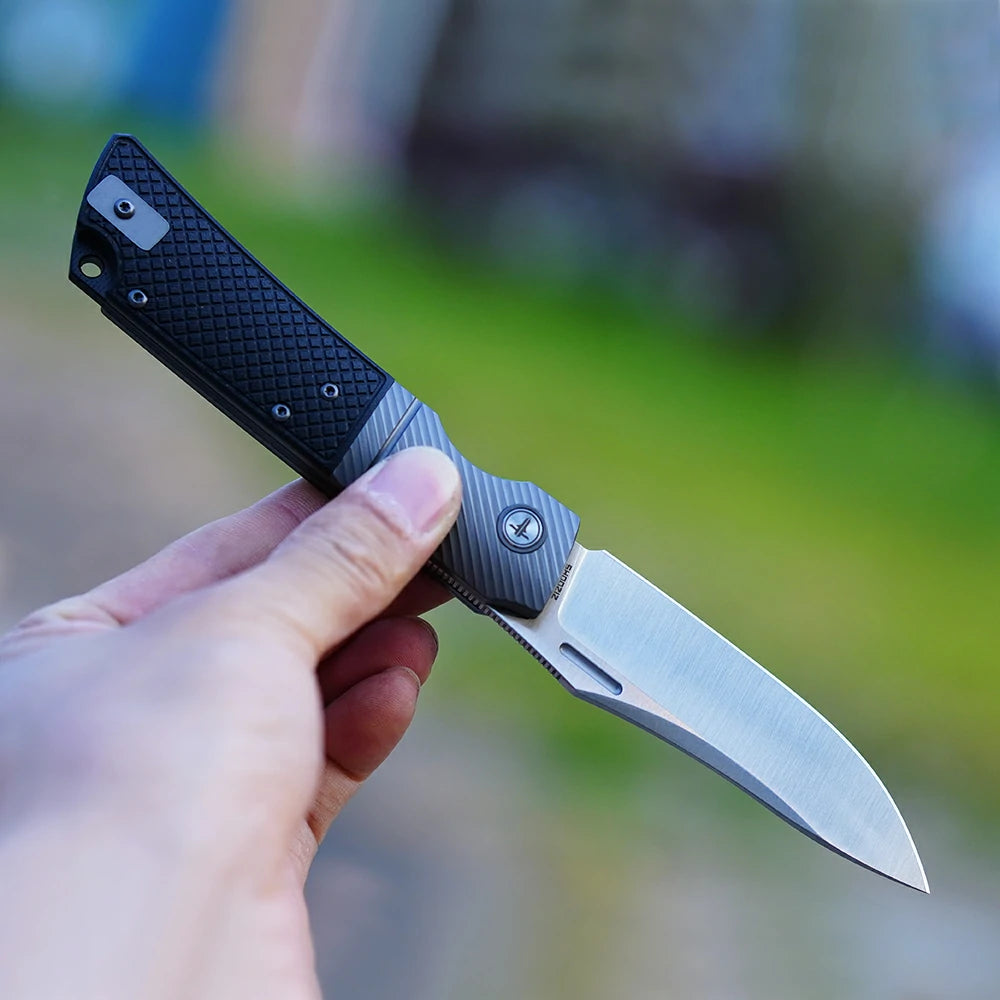 SHOOZIZ™ XUN123-BGS,Liner Lock,3.46"14C28N Steel Satin Blade,Steel Bolster & G10 Handle