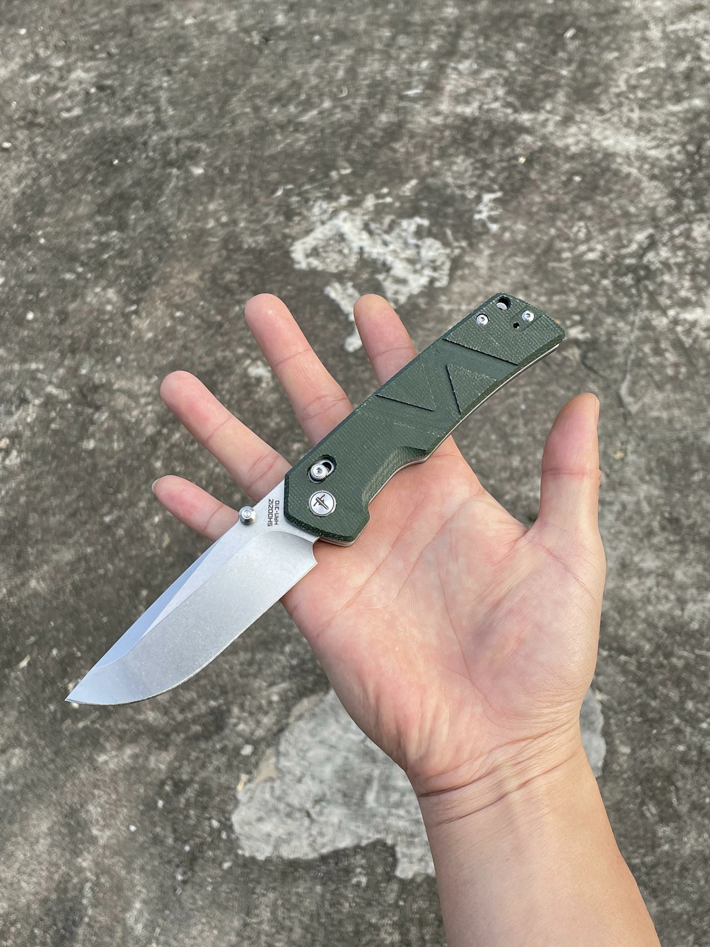 SHOOZIZ™ HAN310-GMST,Axis Lock,3.94"14C28N Steel Stonewash Blade,Green Micarta Handle