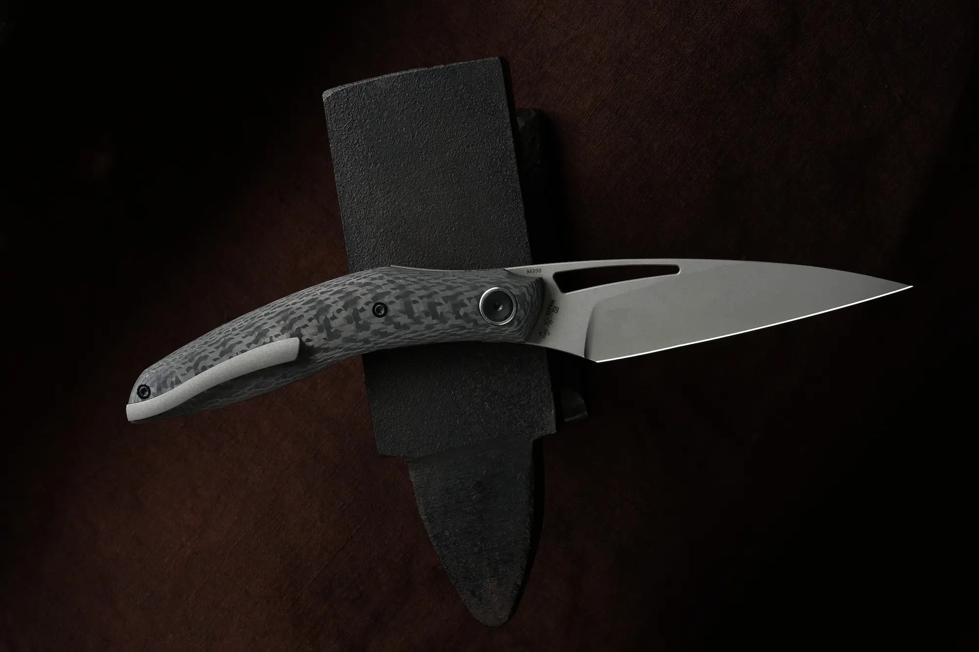 Background image for SHOOZIZ brand story, featuring GARSIA Series knife. It symbolizes the fusion of traditional knife-making heritage with modern innovation, reflecting our dedication to craftsmanship, originality, and collaboration.
